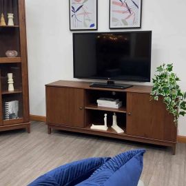 Mueble para TV pino color café